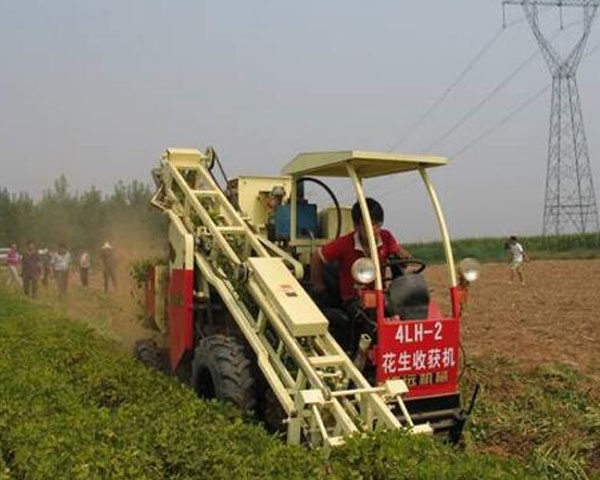 4LH-2型花生联合收获机